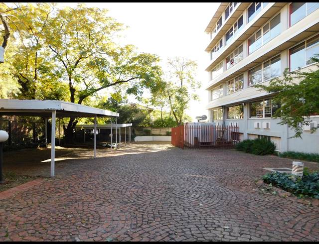 860M² OFFICE TO LET IN RANDBURG CENTRAL